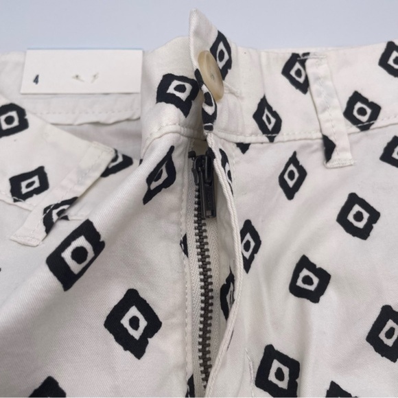 Black and White Shorts Old Navy Size 4 NWT Diamond Pattern - Picture 5 of 9